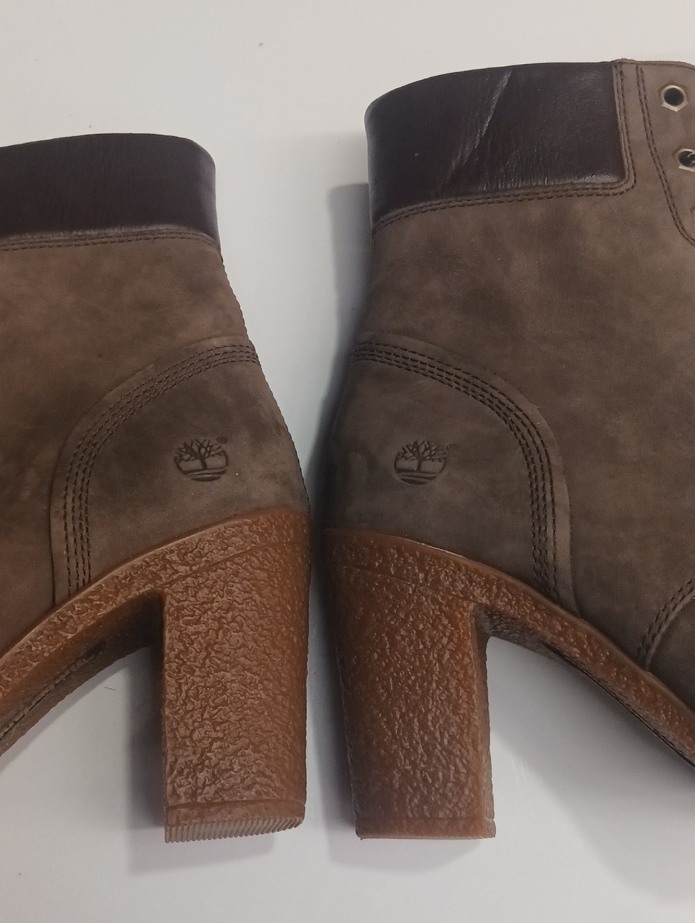 Timberland Women's Brown Lace-Up Chunky Heel Boots - Picture 4 of 7